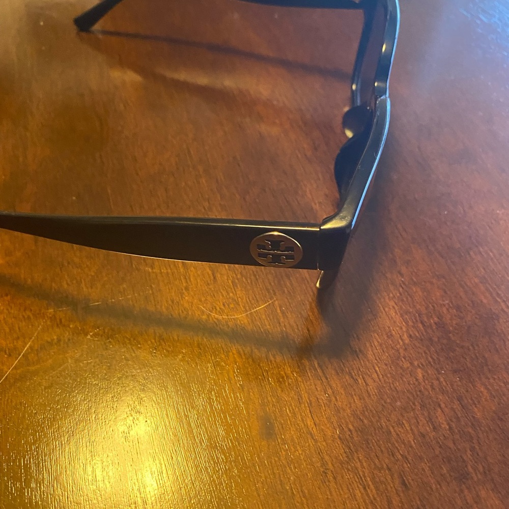 Sun Glasses - image 3